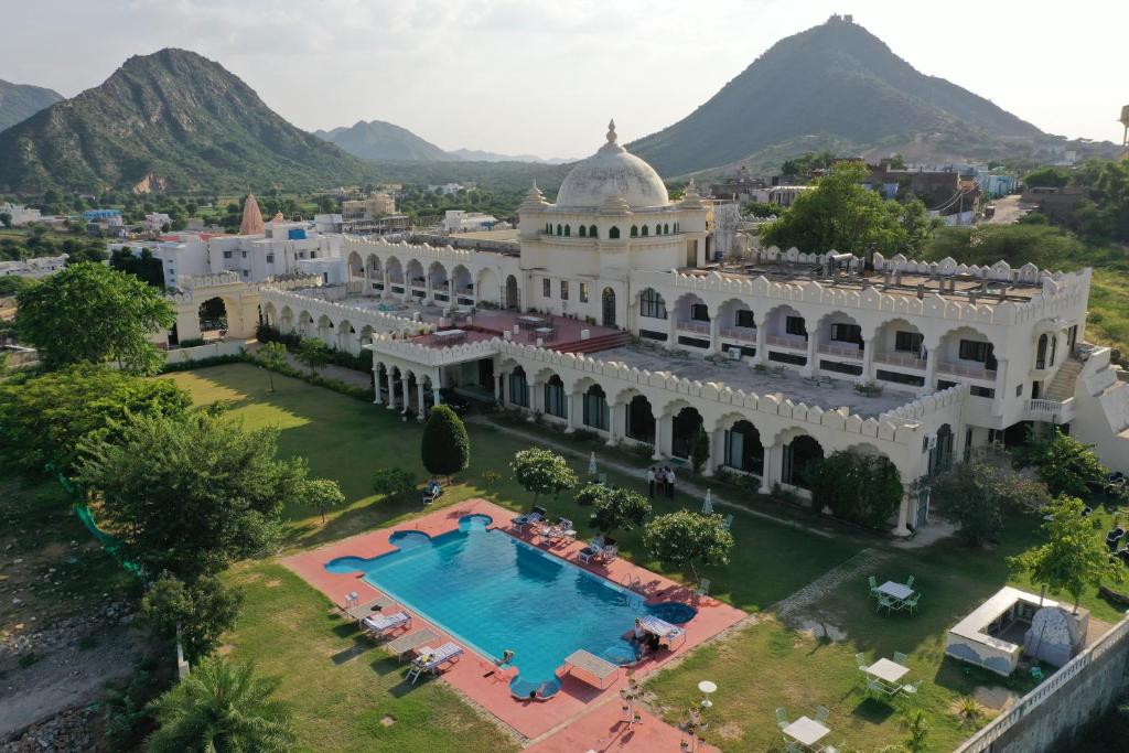 hotels with balcony in Pushkar