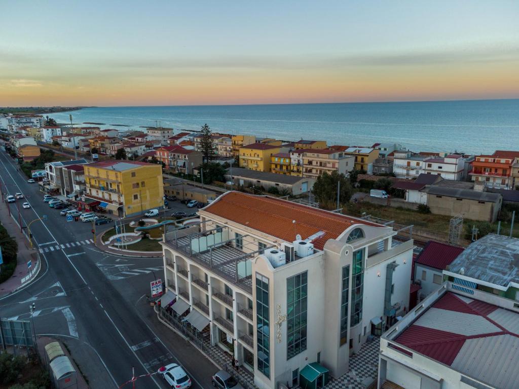 hotels with balcony in Calabria