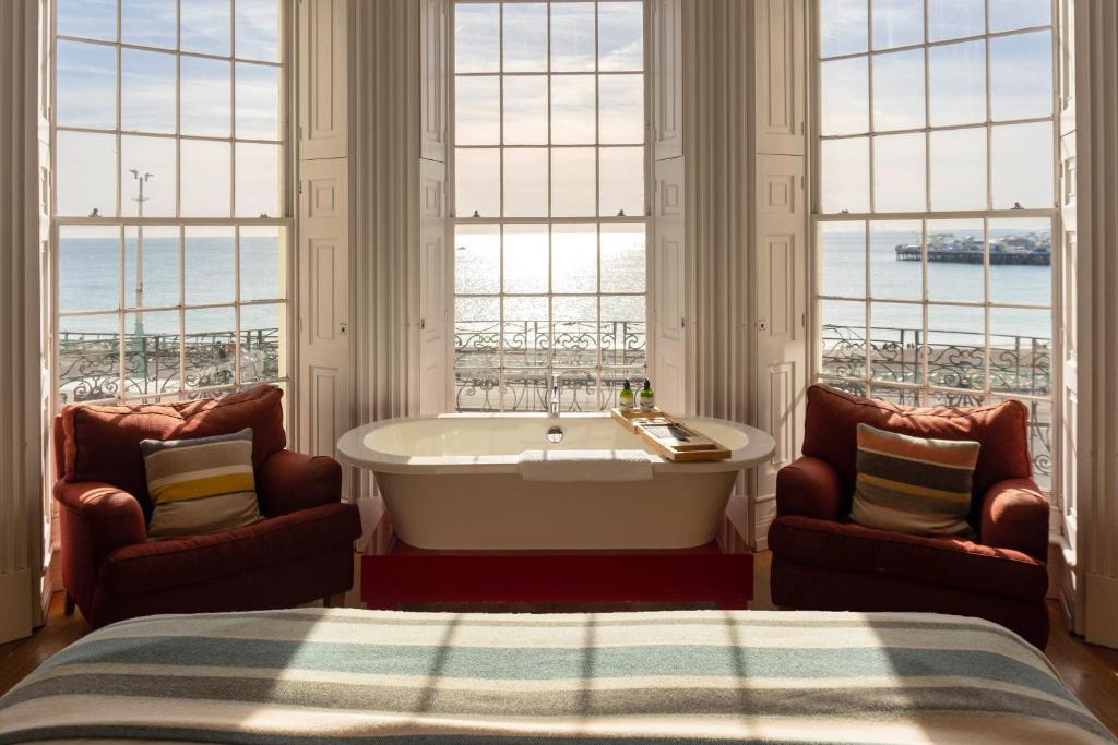 hotels with balcony in Brighton Hove