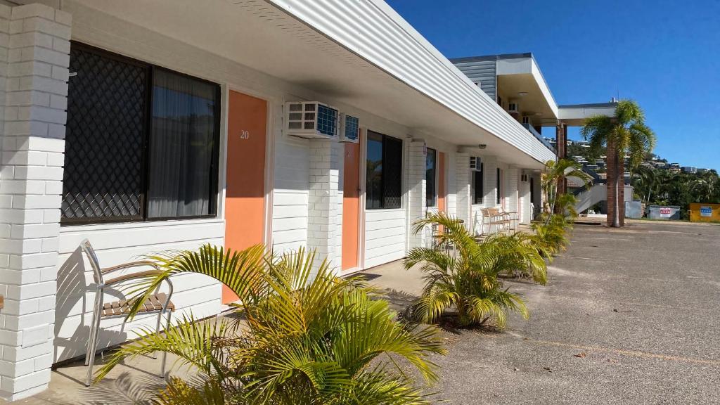 hotels with balcony in Townsville City Bus Interchange