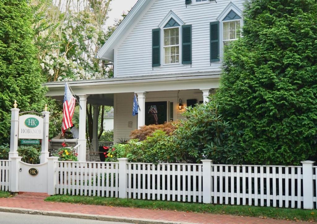 hotels with balcony in Cape Cod