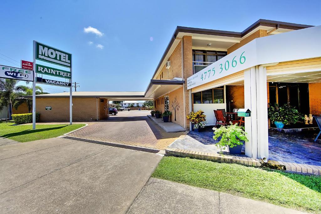 hotels with balcony in Townsville City Bus Interchange