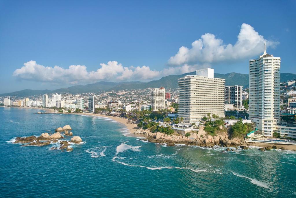 hotels with balcony in Acapulco