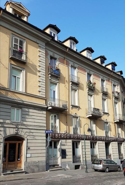 hotels with balcony in Turin