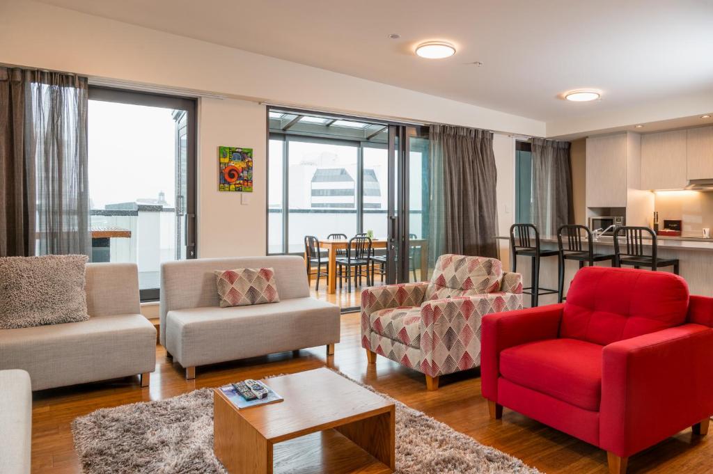 hotels with balcony in Wellington New Zealand