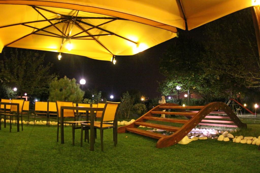 hotels with balcony in Imola