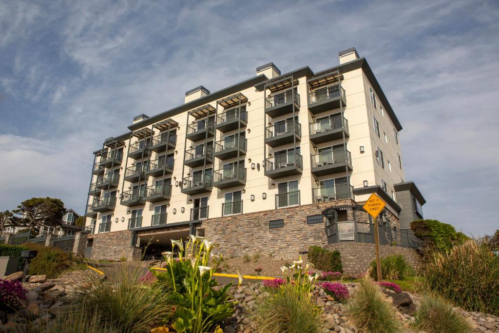 hotels with balcony in Oregon