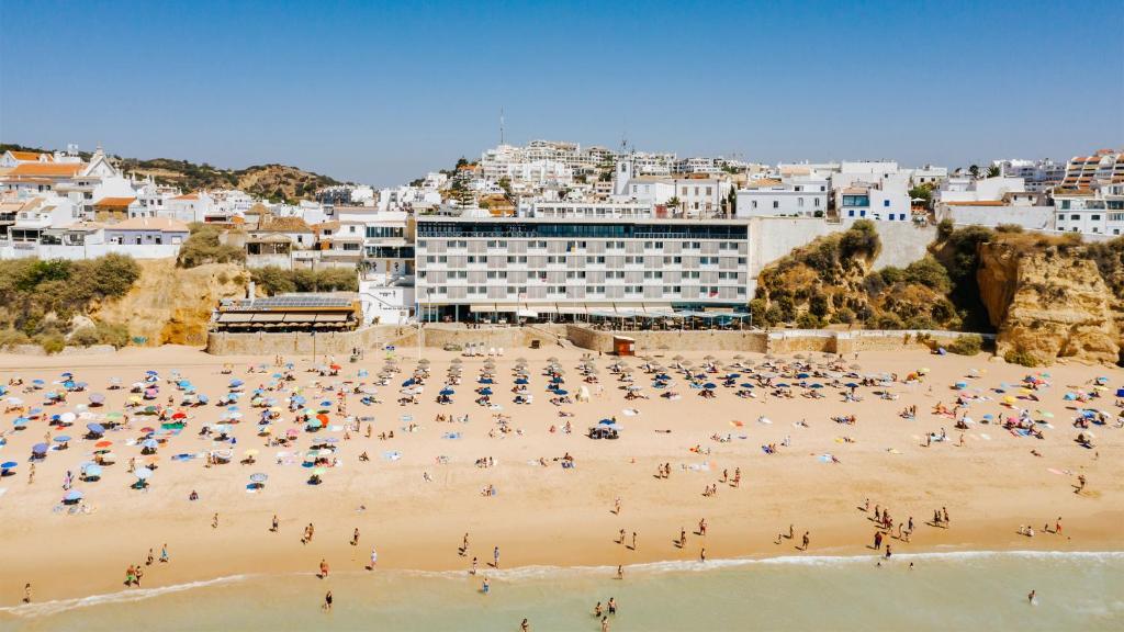 hotels with balcony in Albufeira