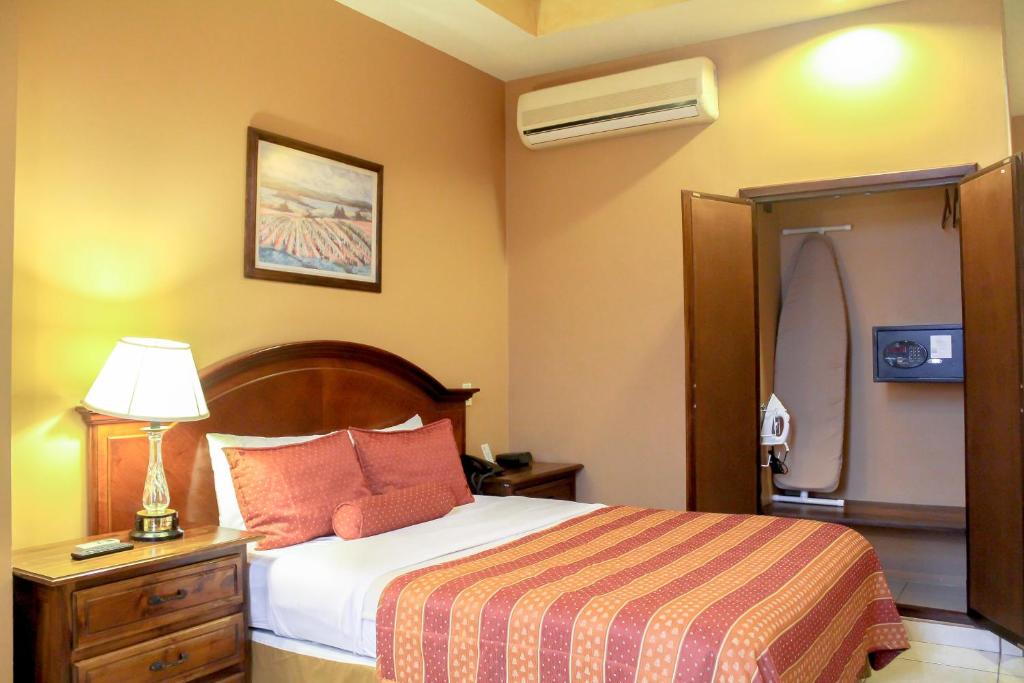 hotels with balcony in San Pedro Sula