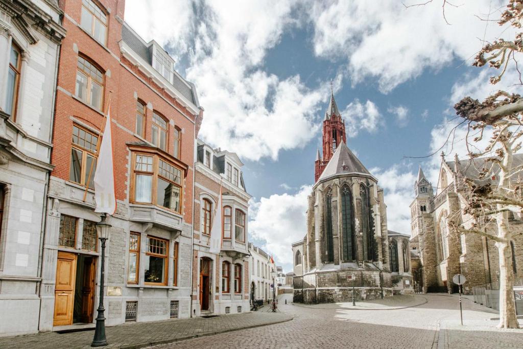 hotels with balcony in Maastricht