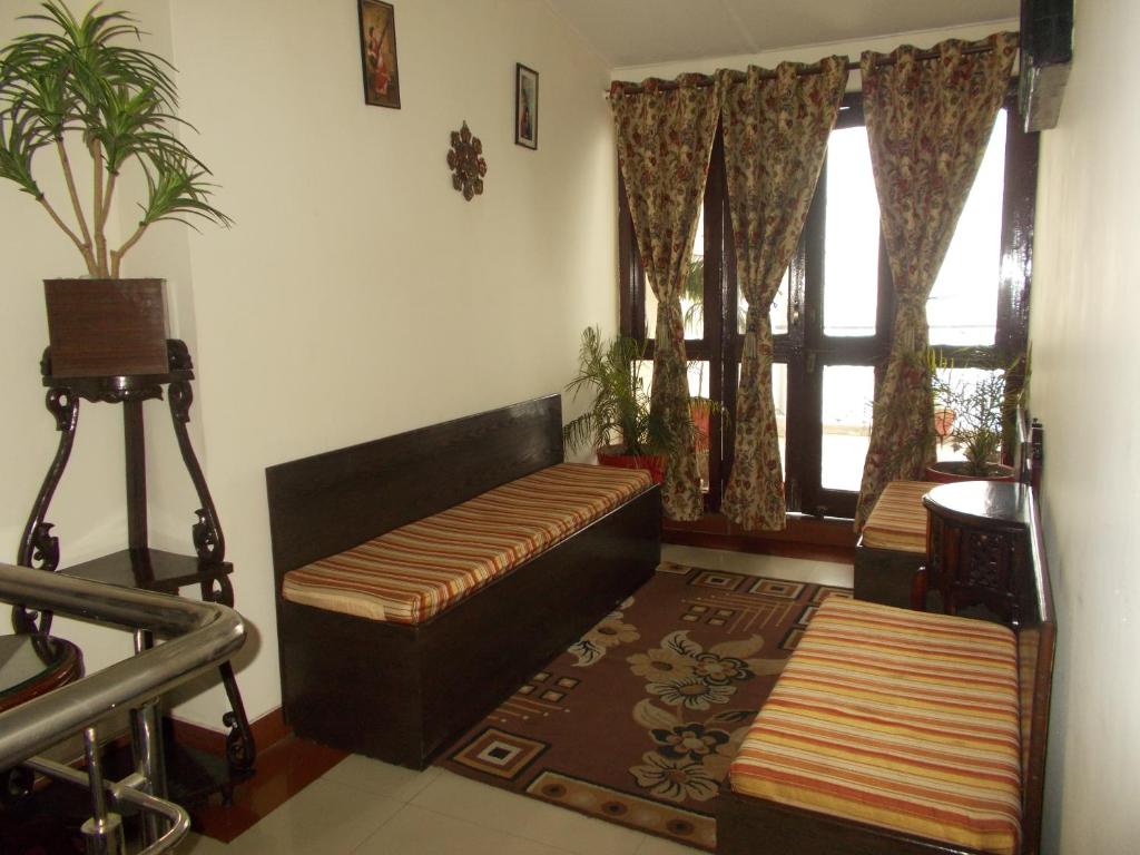 hotels with balcony in Mussoorie