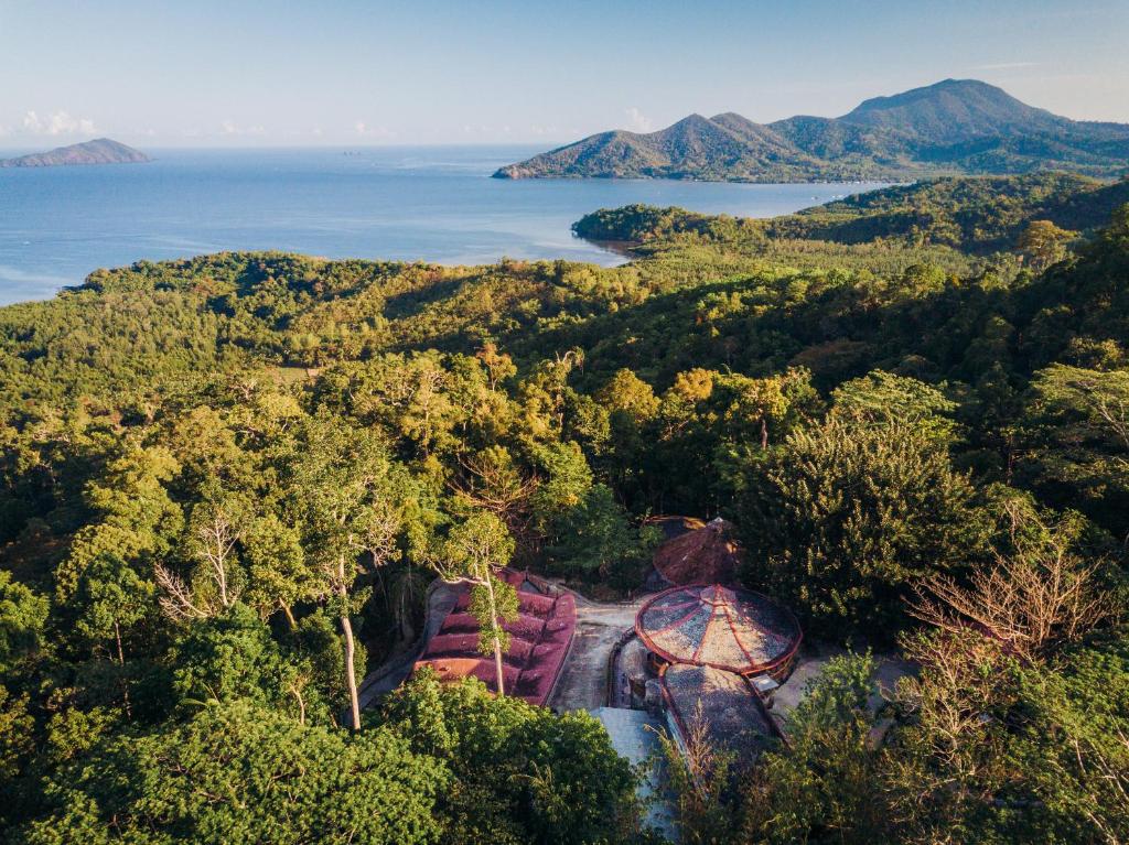 hotels with balcony in Palawan