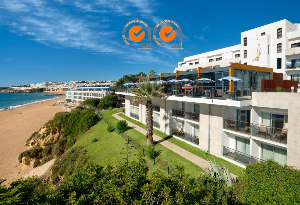 hotels with balcony in Albufeira