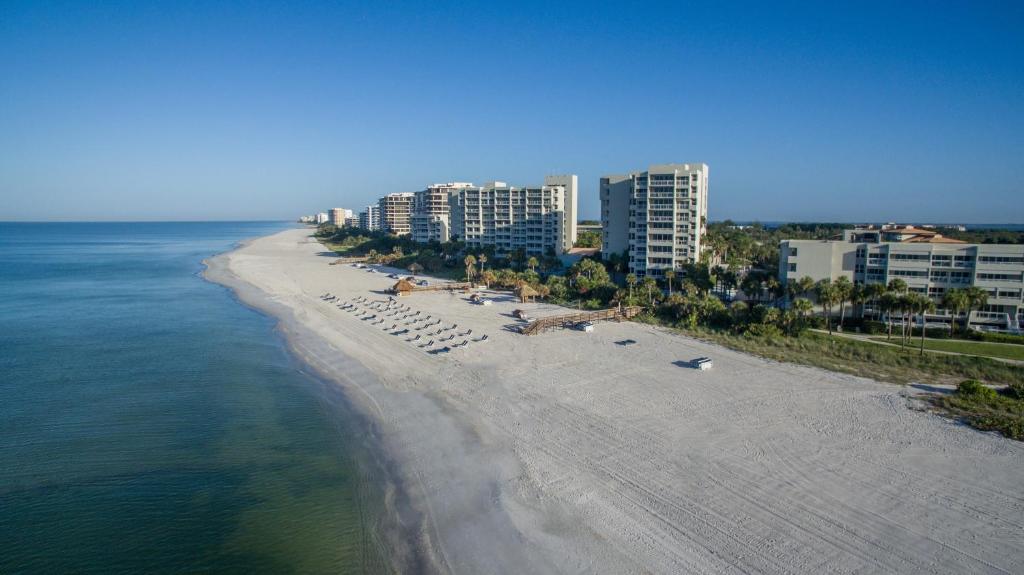 hotels with balcony in Sarasota