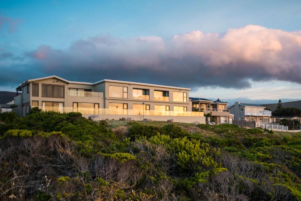 hotels with balcony in Hermanus