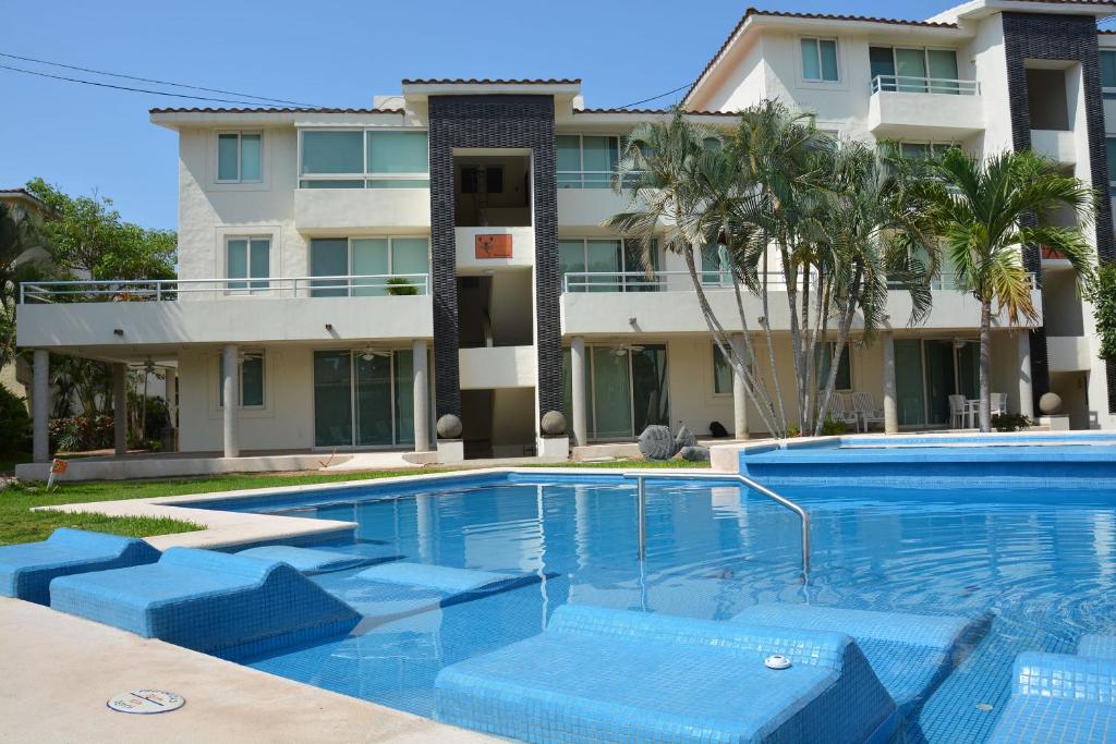 hotels with balcony in Puerto Vallarta Las Glorias North Hotel Area