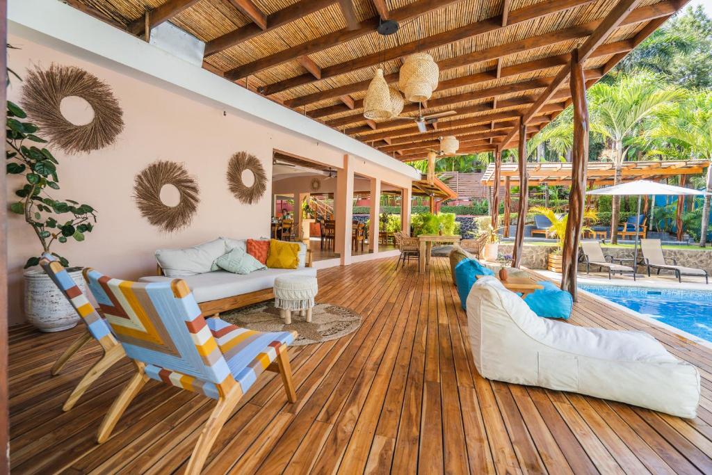 hotels with balcony in Tamarindo