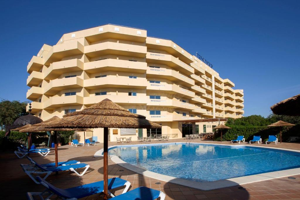 hotels with balcony in Algarve