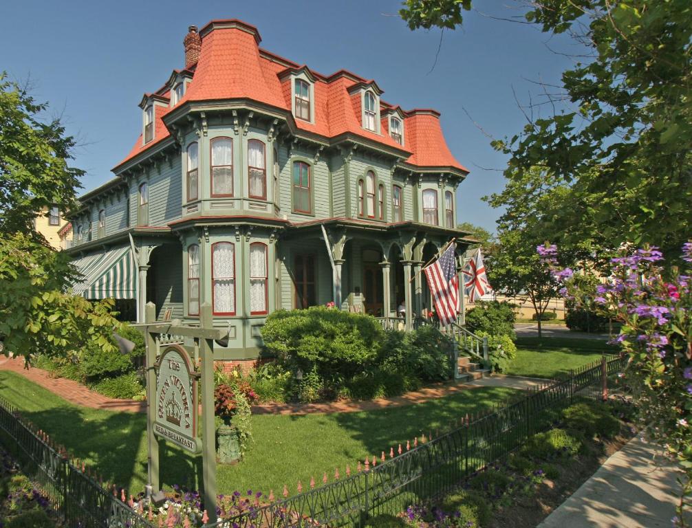 hotels with balcony in Cape May