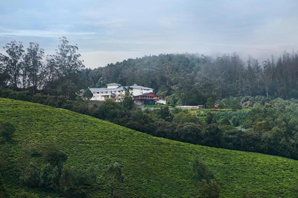 hotels with balcony in Udagamandalam Ooty View Point