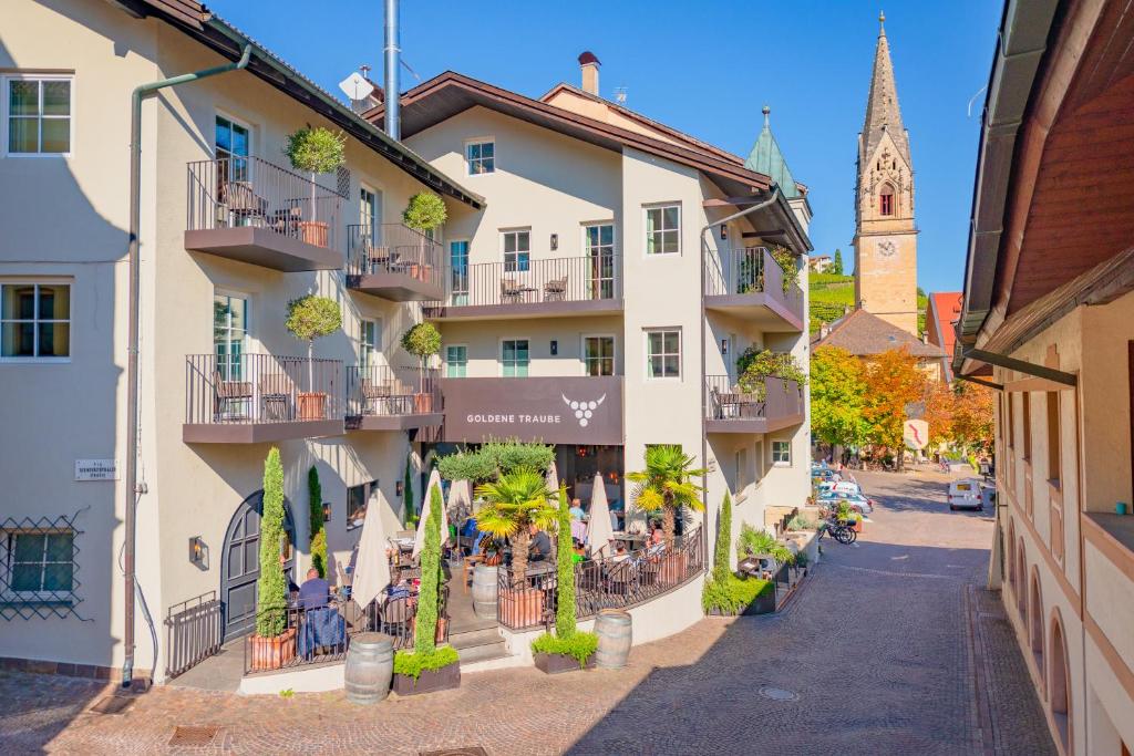 hotels with balcony in Termeno