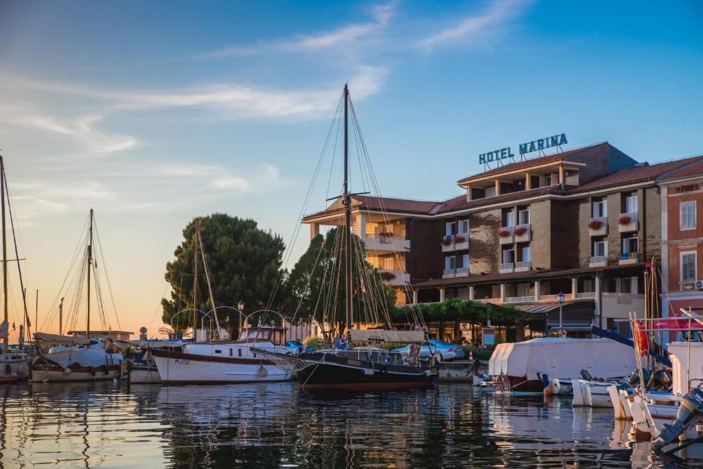 hotels with balcony in Izola