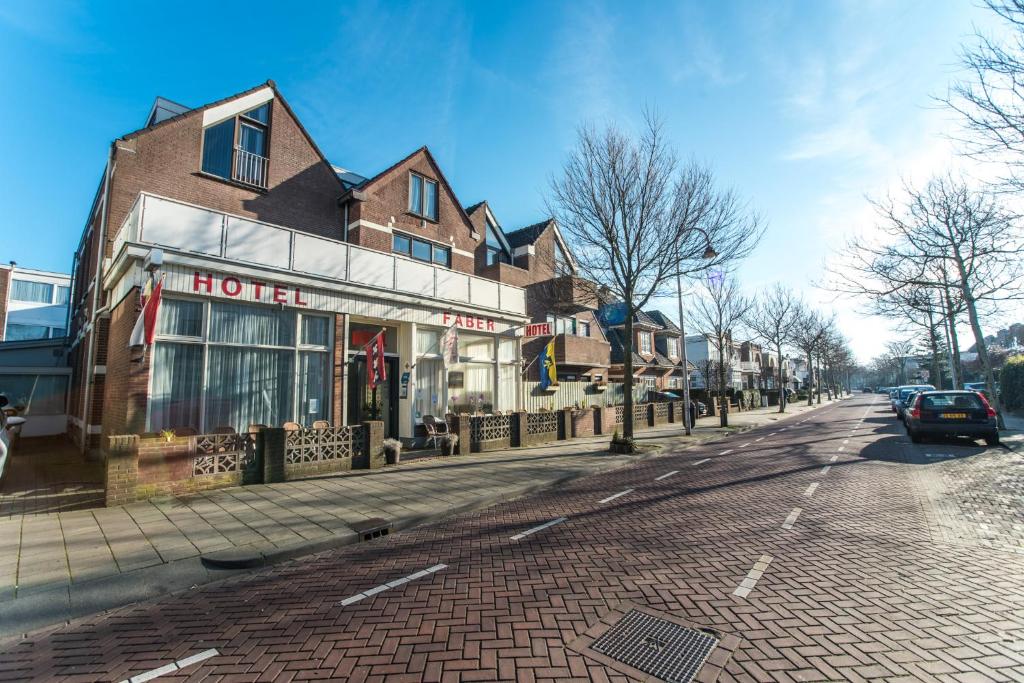 hotels with balcony in Zandvoort