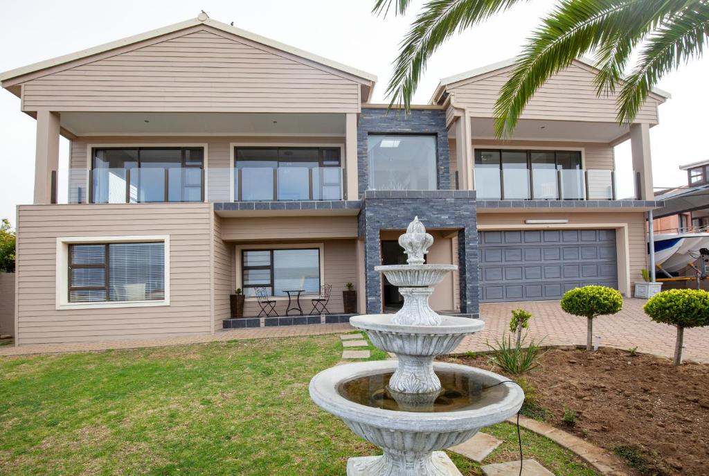 hotels with balcony in Mossel Bay