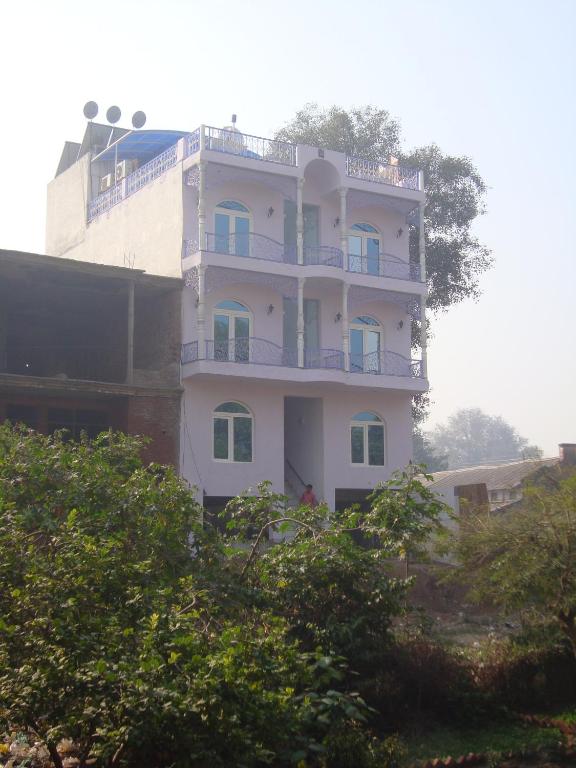 hotels with balcony in Agra India