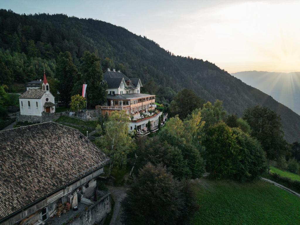 hotels with balcony in Bolzano