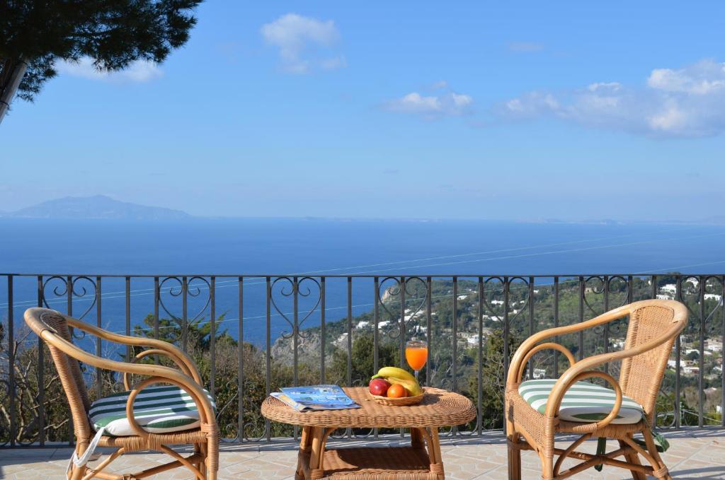 hotels with balcony in Anacapri