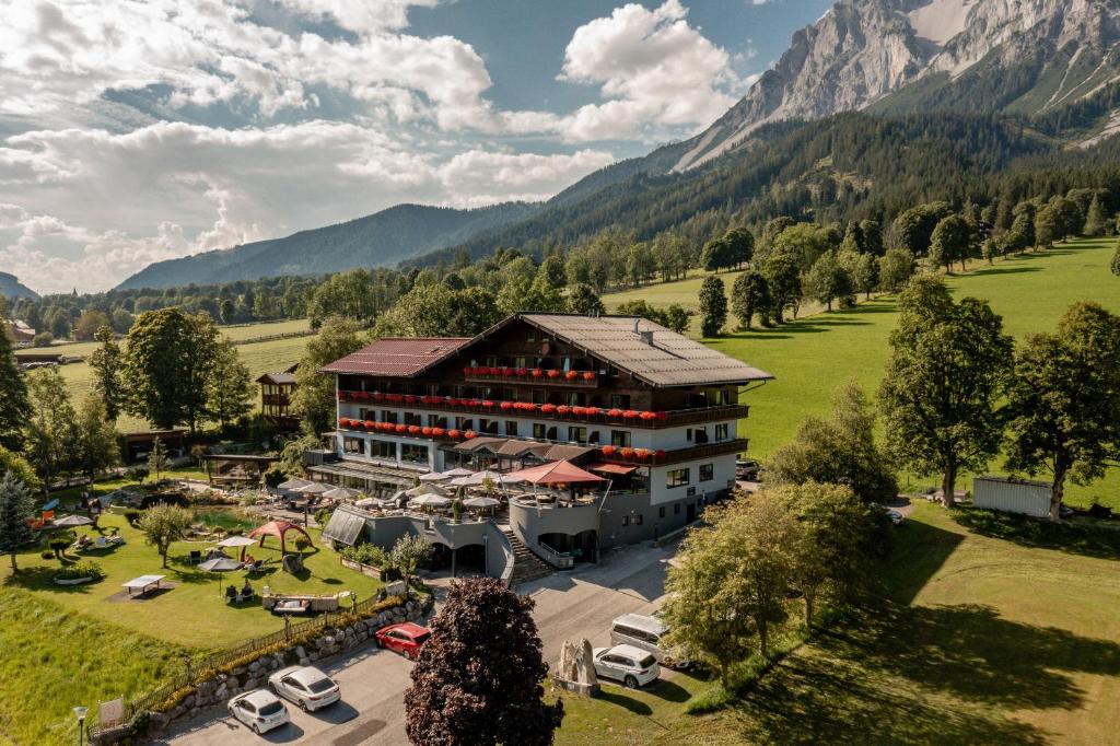 hotels with balcony in Ramsau Am Dachstein