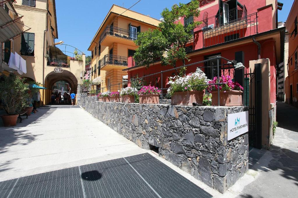 hotels with balcony in Monterosso Al Mare