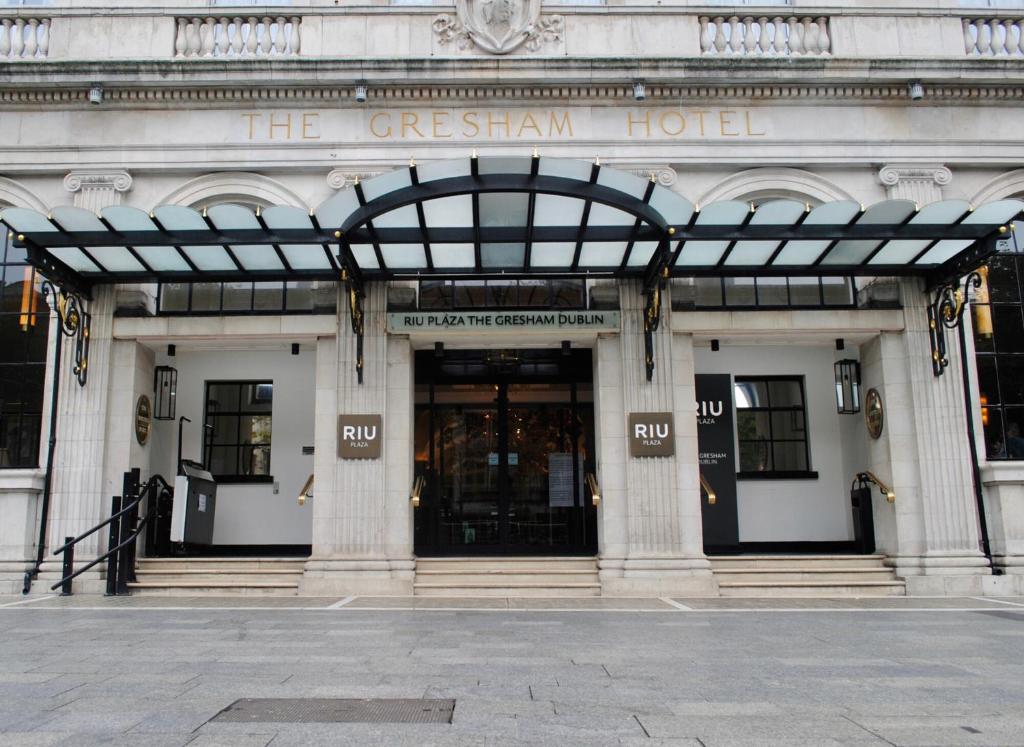 hotels with balcony in Ireland Ie