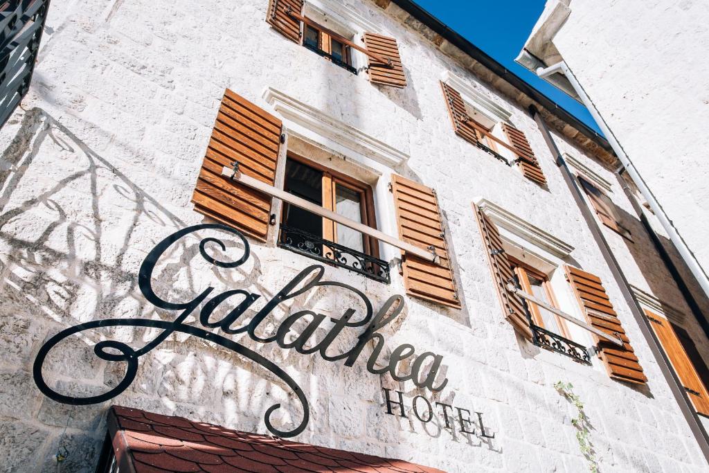 hotels with balcony in Kotor