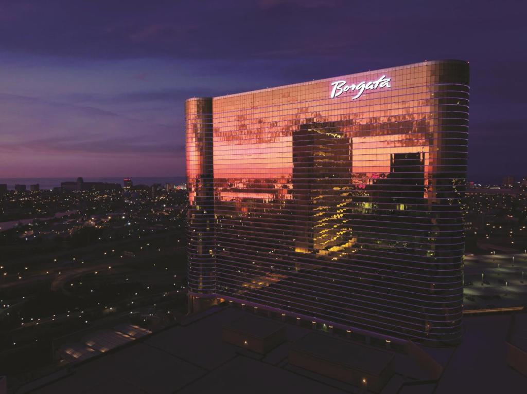 hotels with balcony in Atlantic City