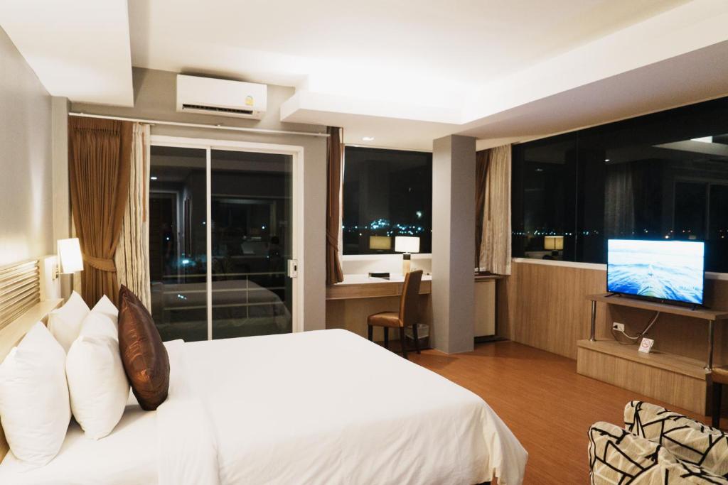 hotels with balcony in Khon Kaen Thailand