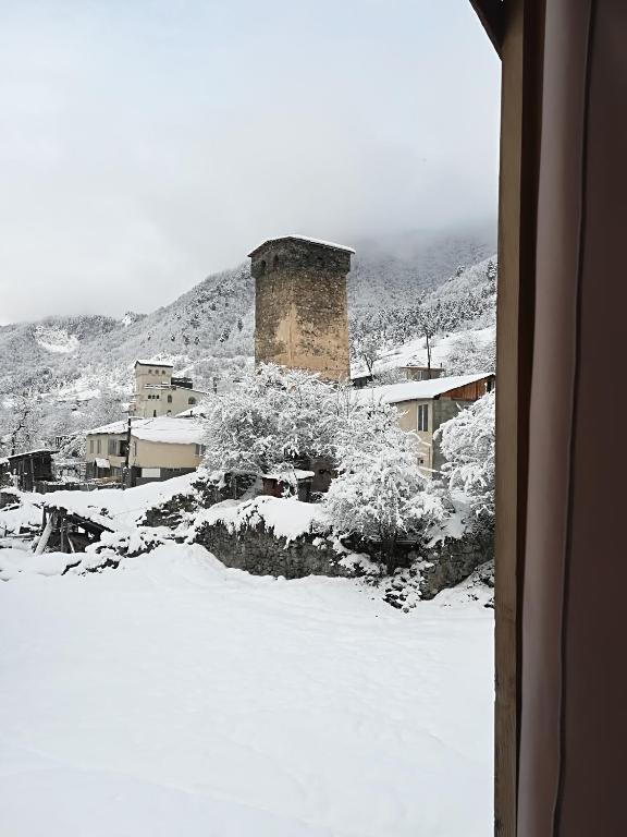 hotels with balcony in Mestia Chalaadi Glacier