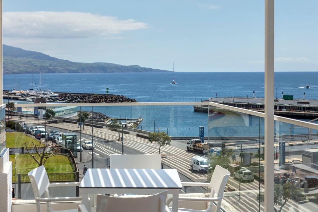 hotels with balcony in Ponta Delgada