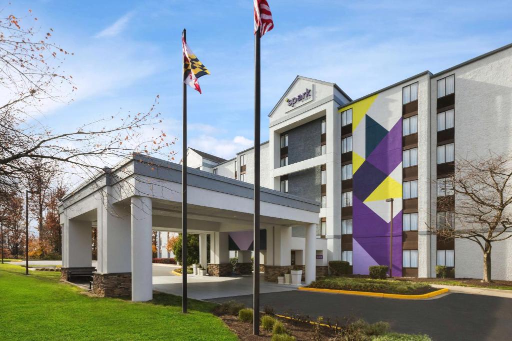 hotels with balcony in Bethesda