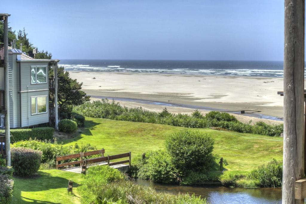 hotels with balcony in Oregon