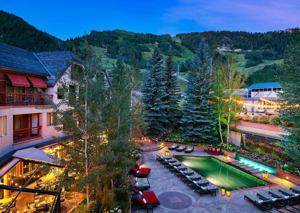 hotels with balcony in Aspen Snowmass