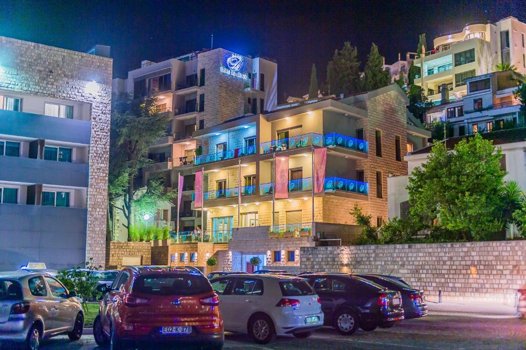 hotels with balcony in Budva