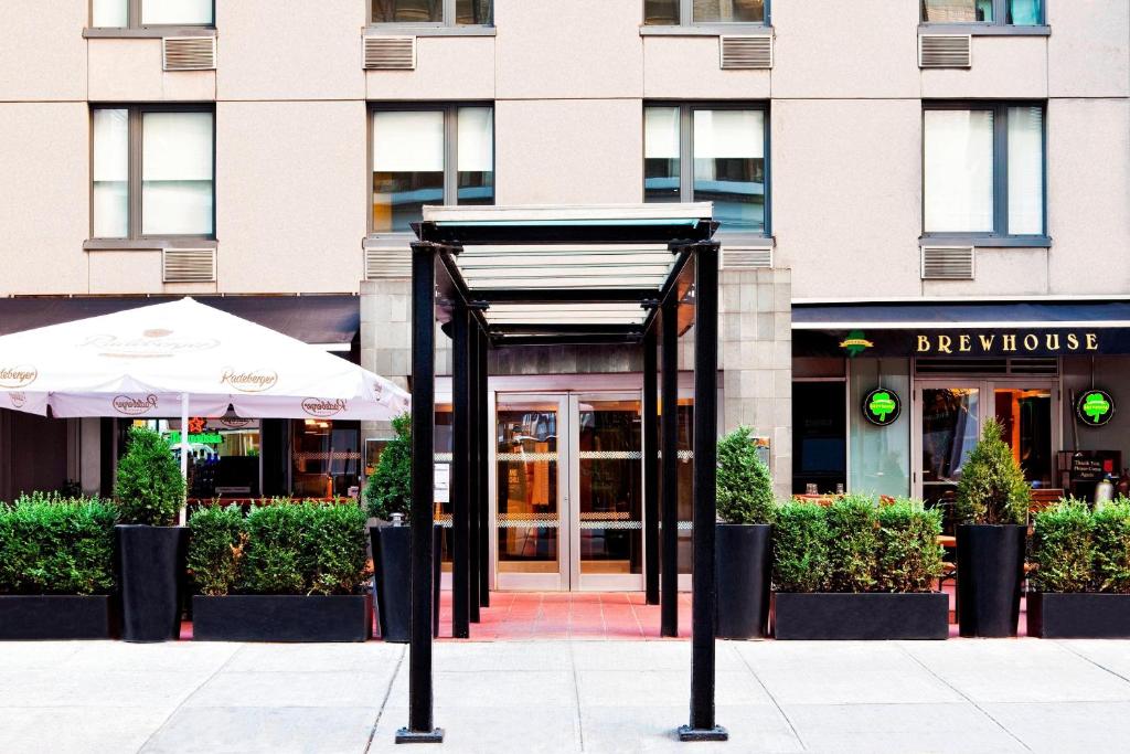 hotels with balcony in New York Chelsea