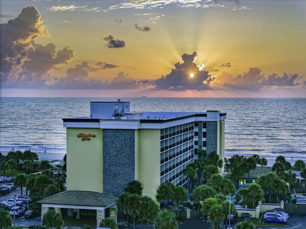 hotels with balcony in Jacksonville Beach