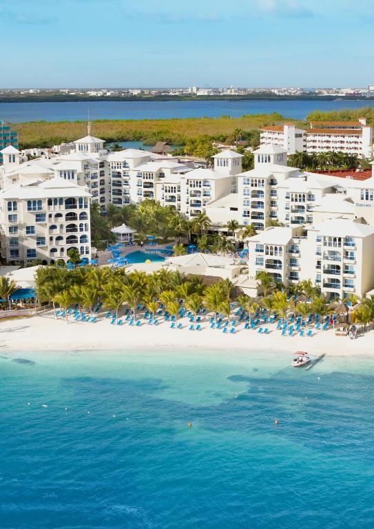 hotels with balcony in Cancun