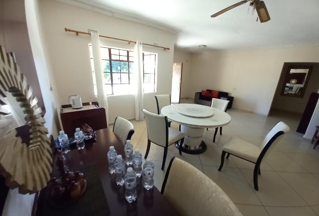 hotels with balcony in Palapye