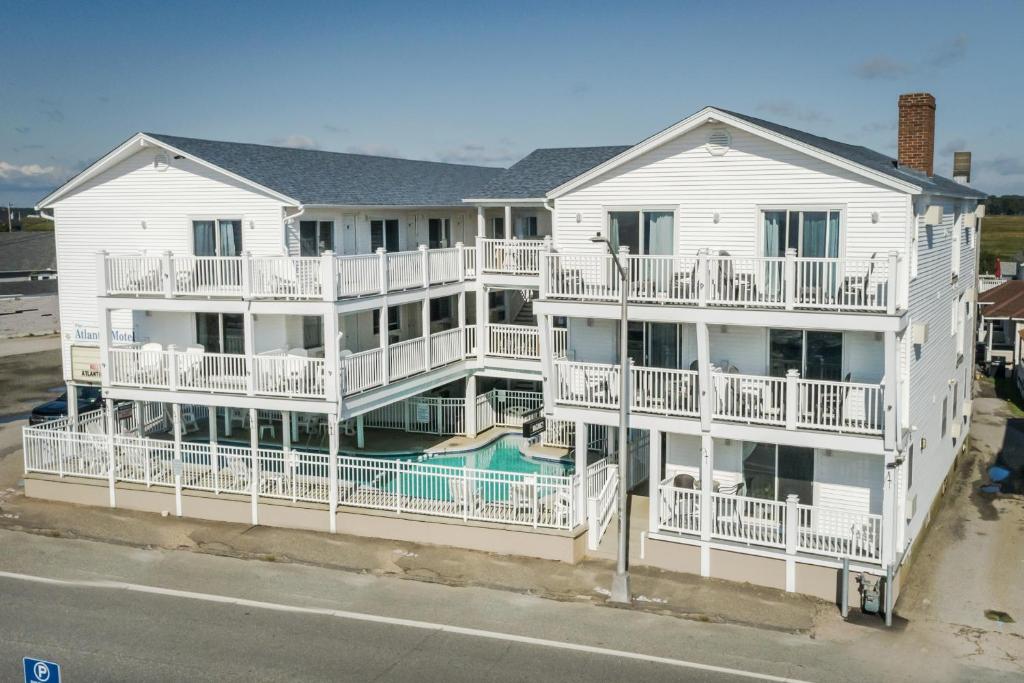 hotels with balcony in Hampton Beach Hampton Beach