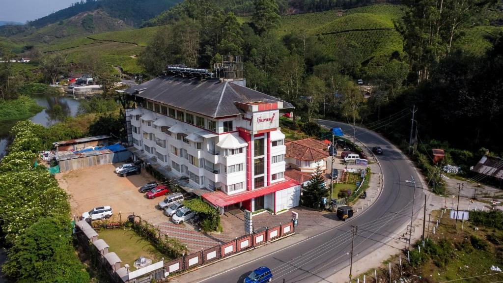 hotels with balcony in Munnar