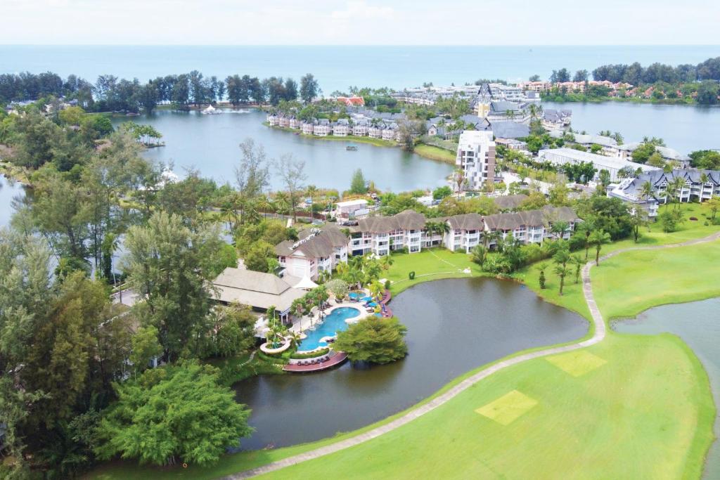 hotels with balcony in Bang Tao Beach